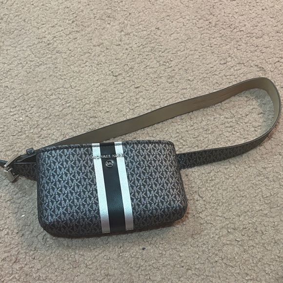Michael Kors Monogram Black and Gray Belt Bag - Picture 1 of 3